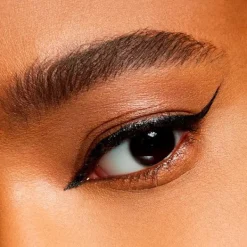 Best Brushstroke 24-Hour Liner Delineadores De Ojos