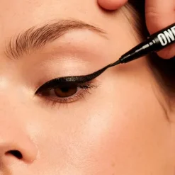 INGLOT Delineadores De Ojos<One Move Liquid Eyeliner